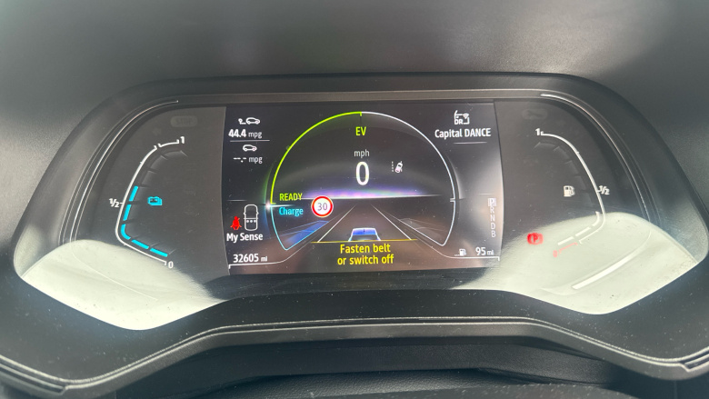 Renault Clio 1.6 E-TECH Hybrid 140 RS Line 5dr Auto Hybrid Hatchback